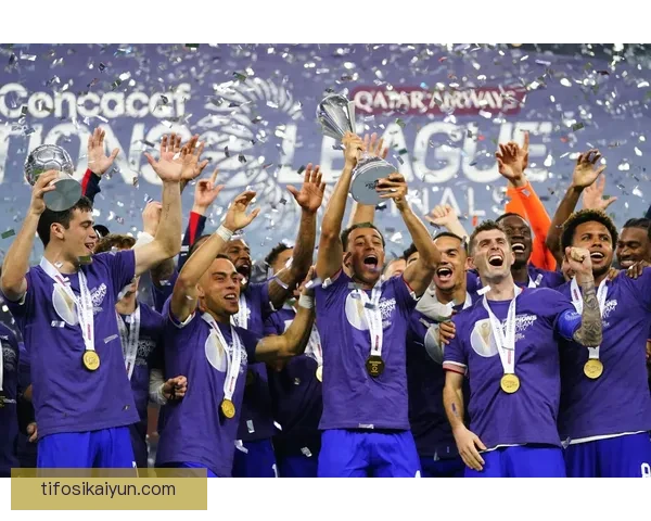 西甲赛季起航，球队表现备受关注，赛事竞争日趋激烈