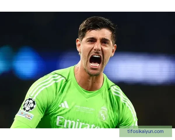 库尔图瓦继续保持出色状态，雅辛奖荣誉成为闪耀职业生涯的新高峰